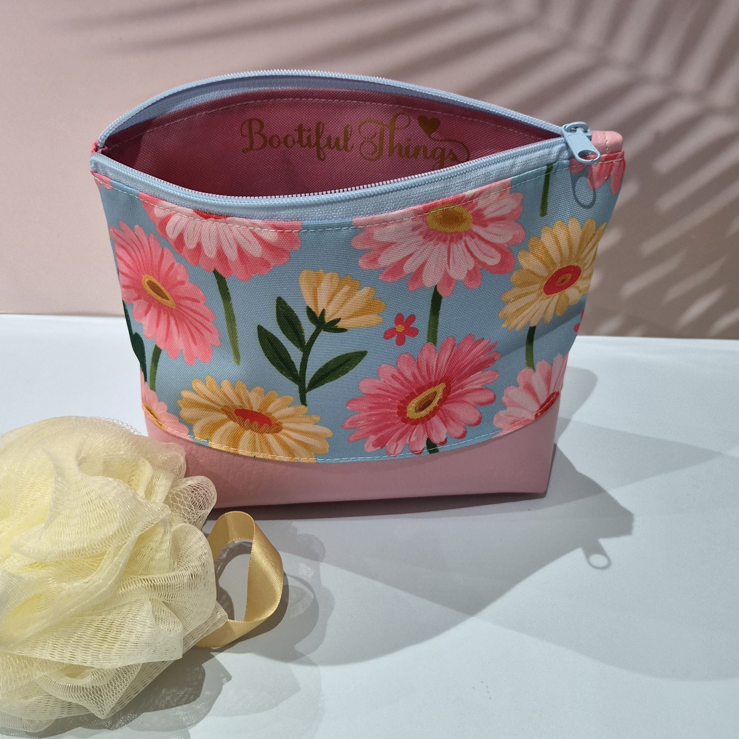 Wash Bag - Image 13