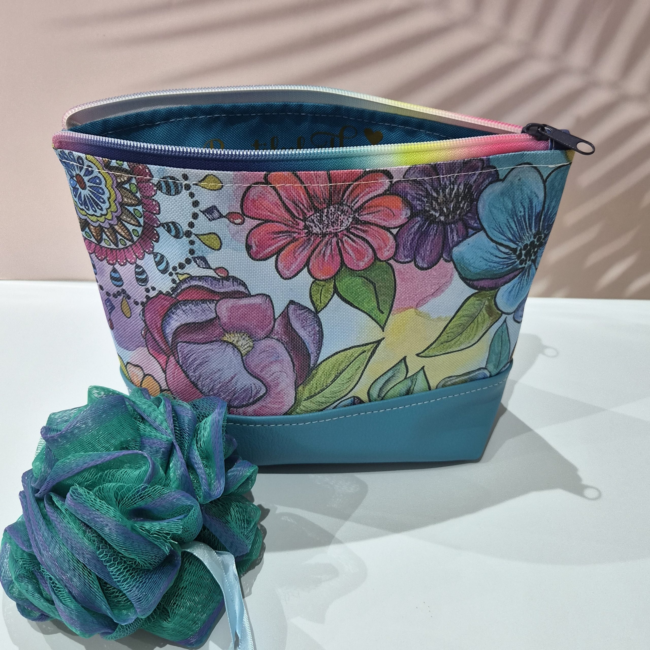 Wash Bag - Image 18